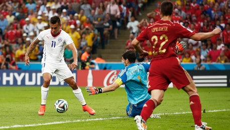 Gol de Eduardo Vargas 19' | España vs Chile | Copa Mundial de la FIFA Brasil 2014™