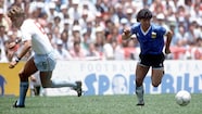 Photo Ancienne Diego Maradona Jouant Pour L'Argentine, Coupe Du Monde 1986