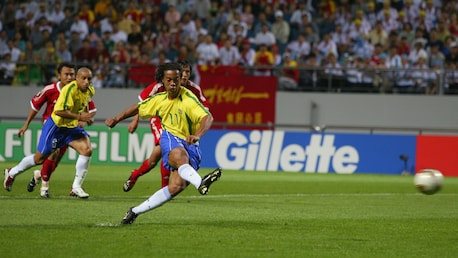 Gol de Ronaldinho 45' | Brasil vs RP China | Copa Mundial de la FIFA Corea/Japón 2002™