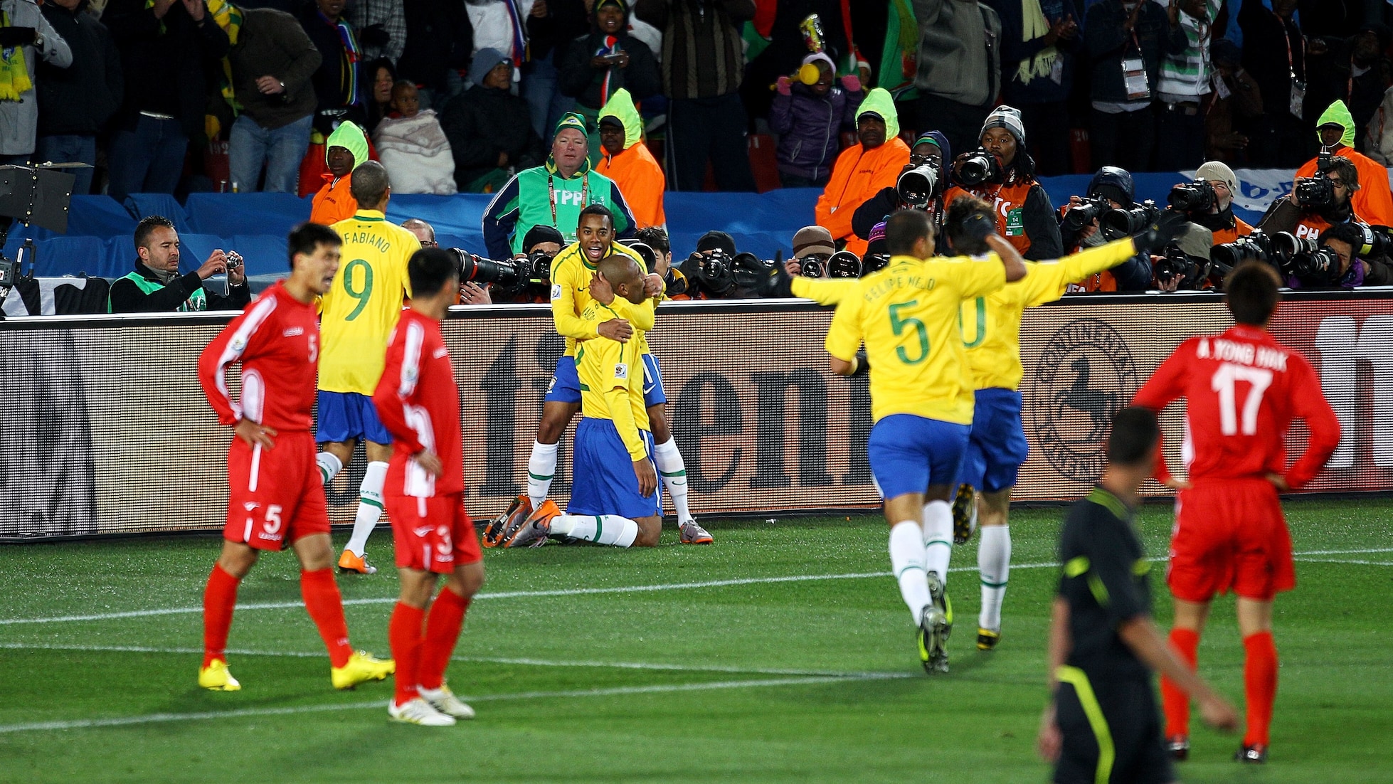 Le but de Maicon 54' | Brésil - RDP Corée | Coupe du Monde de la FIFA, Afrique du Sud 2010™