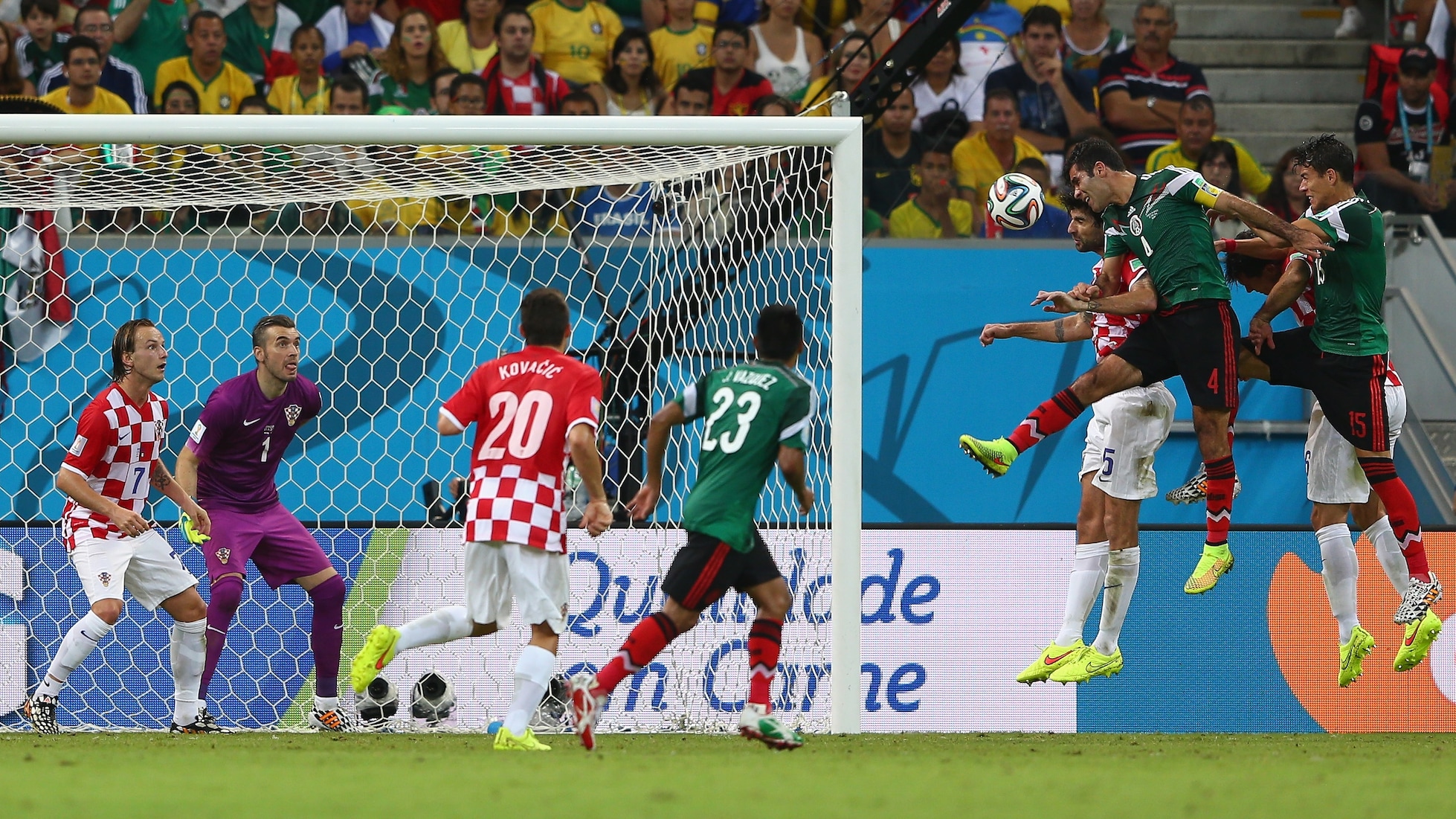 Das Tor von Rafael Marquez 71' | Kroatien - Mexiko | FIFA Fussball-Weltmeisterschaft Brasilien 2014™