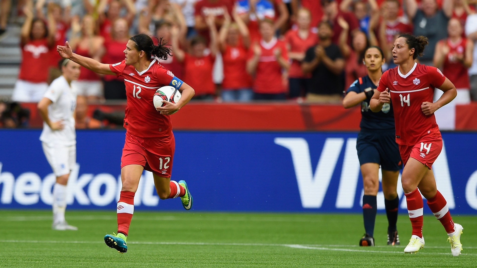 Il gol di Christine Sinclair al 41' | Inghilterra - Canada | Coppa del Mondo Femminile FIFA, Canada 2015