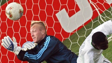 Gol de Julius Aghahowa 27' | Suecia vs Nigeria | Copa Mundial de la FIFA Corea/Japón 2002™