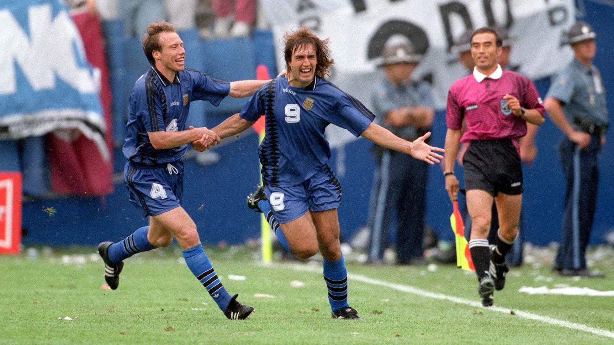 Das Tor von Gabriel Batistuta 90' | Argentinien - Griechenland | FIFA Fussball-Weltmeisterschaft USA 1994™