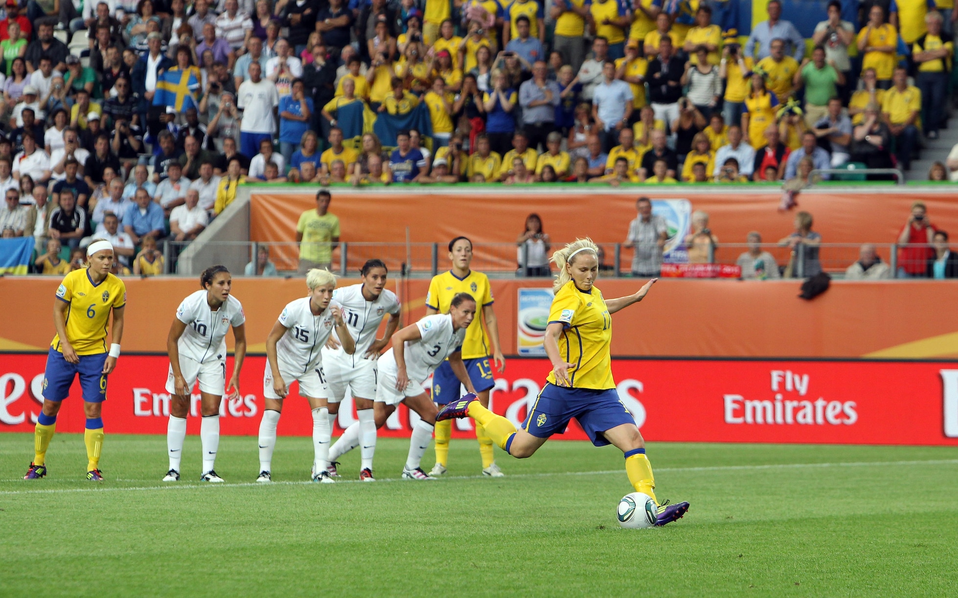 Das Tor von Lisa Dahlkvist 15' | Schweden - Australien | FIFA Frauen-Weltmeisterschaft Deutschland 2011™