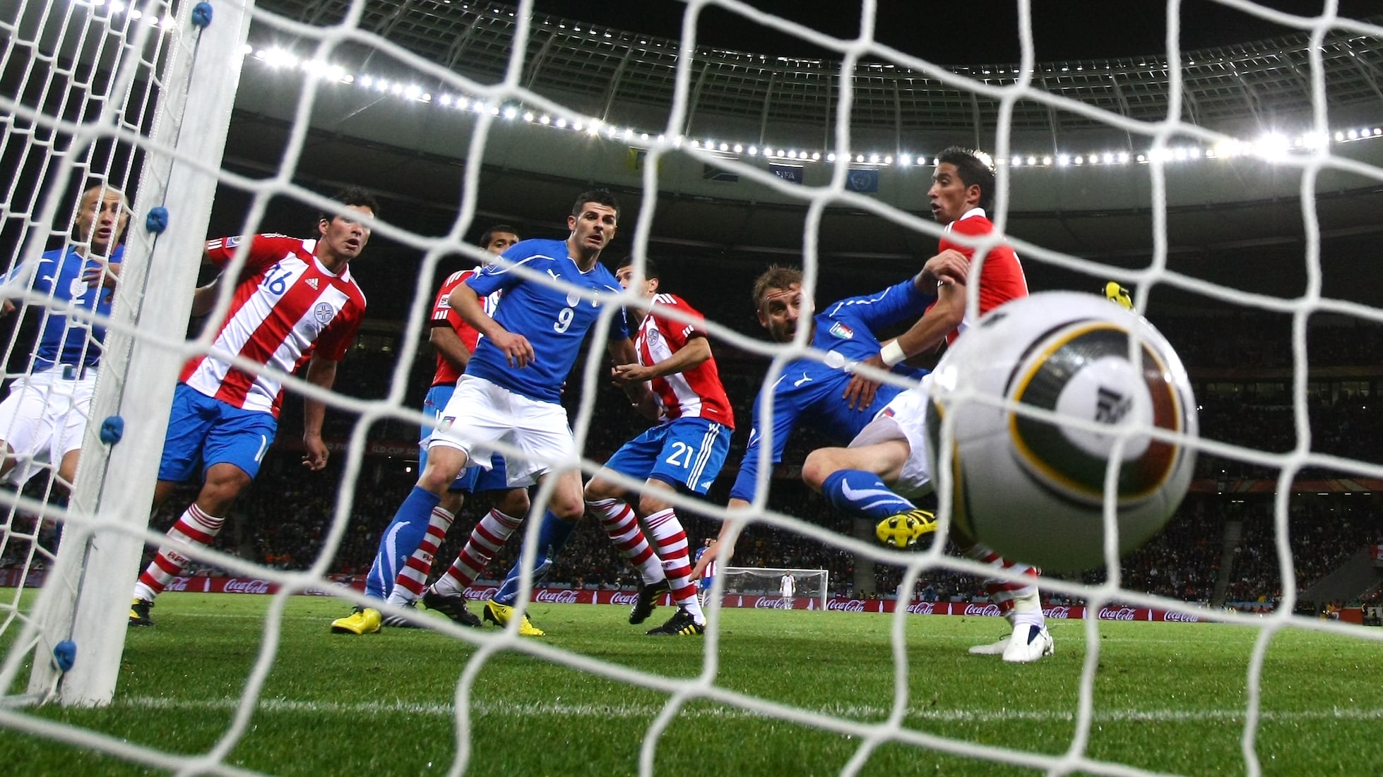 Gol de Daniele De Rossi 62' | Italia vs Paraguay | Copa Mundial de la FIFA Sudáfrica 2010™