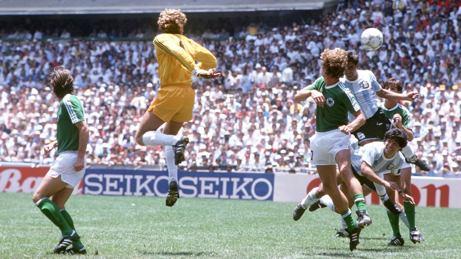 Das Tor von José Luis Brown 23' | Argentinien - Bundesrepublik Deutschland | FIFA Fussball-Weltmeisterschaft Mexico 1986™