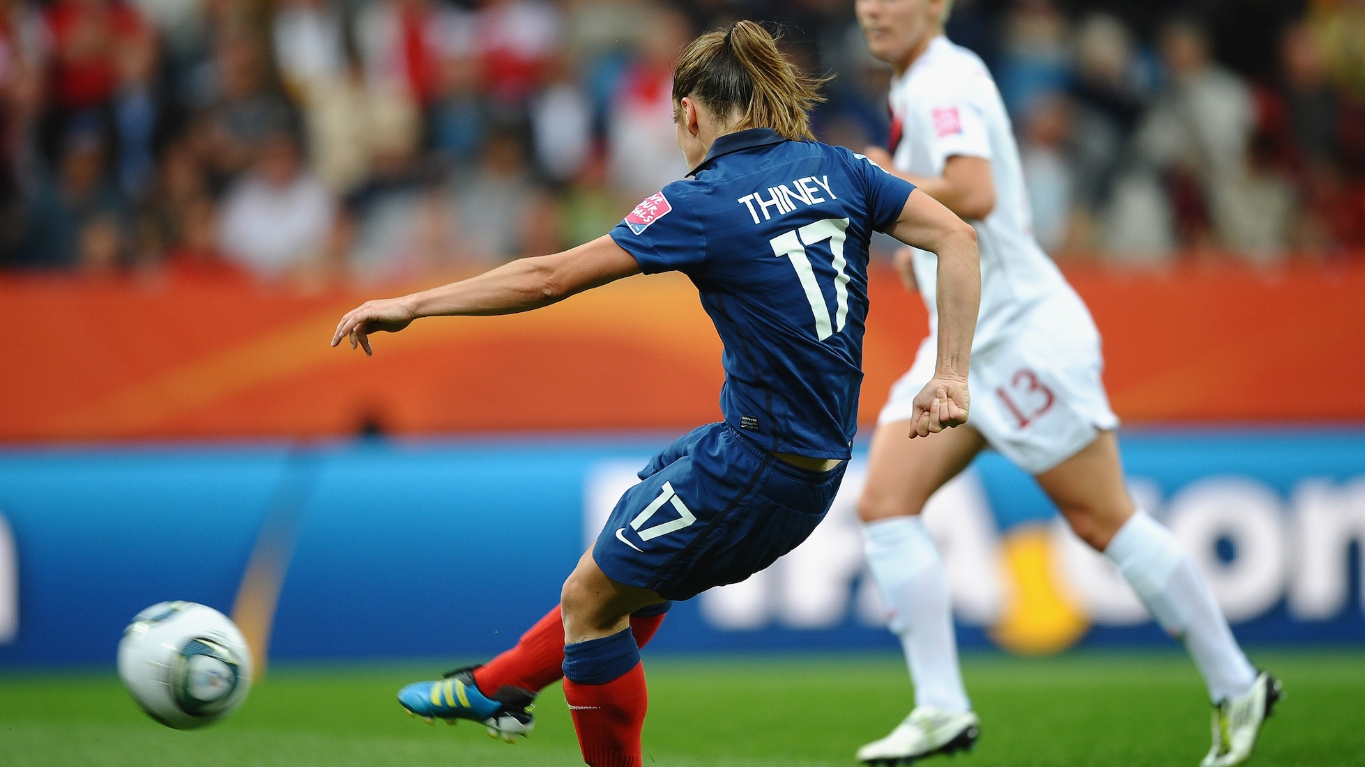Le but de Gaetane Thiney 59' | Canada - France | Coupe du Monde Féminine de la FIFA, Allemagne 2011™