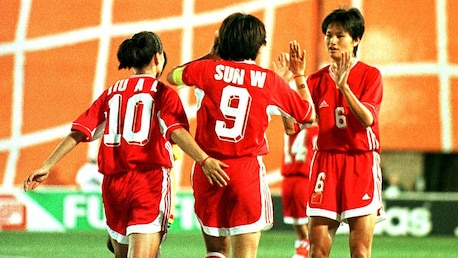 Le but de Sun Wen 21' | RP Chine - Ghana | Coupe du Monde de Football Féminin de la FIFA, Etats-Unis 99™