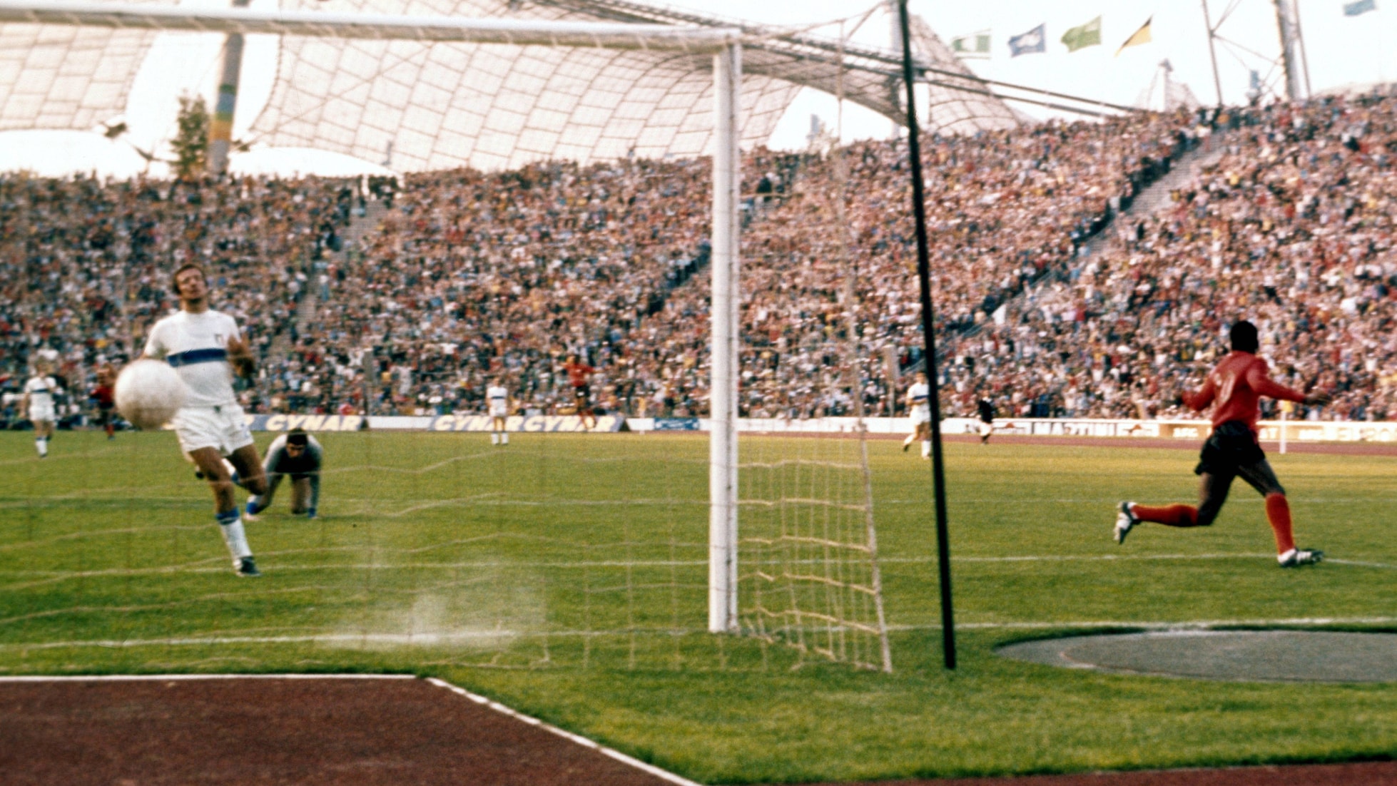 Emmanuel Sanon Goal 46' | Italy vs Haiti | 1974 FIFA World Cup Germany™