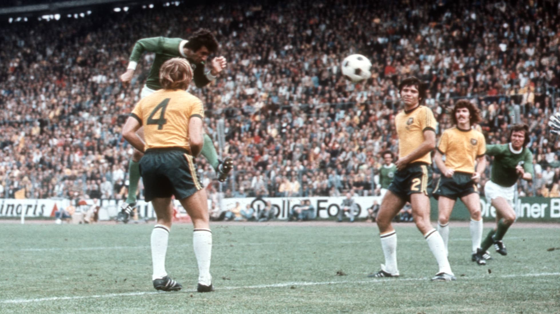 Le but de Bernhard Cullmann 34' | Australie - République Fédérale d'Allemagne | Coupe du Monde de la FIFA, Allemagne 1974™