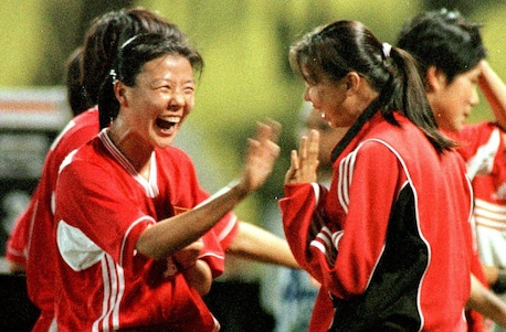 Das Tor von Zhang Ouying 90+1' | China VR - Ghana | FIFA Frauenfussball-Weltmeisterschaft USA 1999™