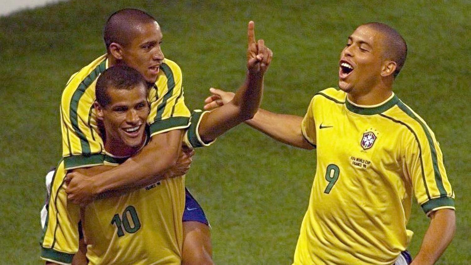 Das Tor von Rivaldo 59' | Brasilien - Dänemark | FIFA Fussball-Weltmeisterschaft Frankreich 1998™