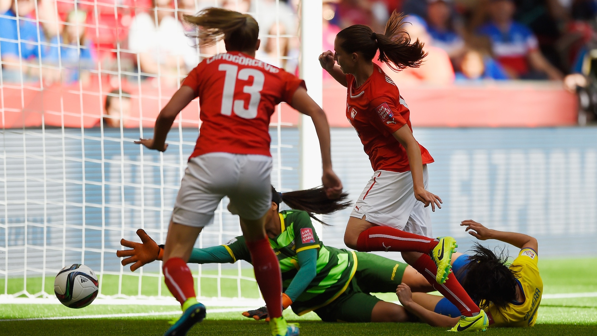 Das Tor von Fabienne Humm 51' | Schweiz - Ecuador | FIFA Frauen-Weltmeisterschaft Kanada 2015™