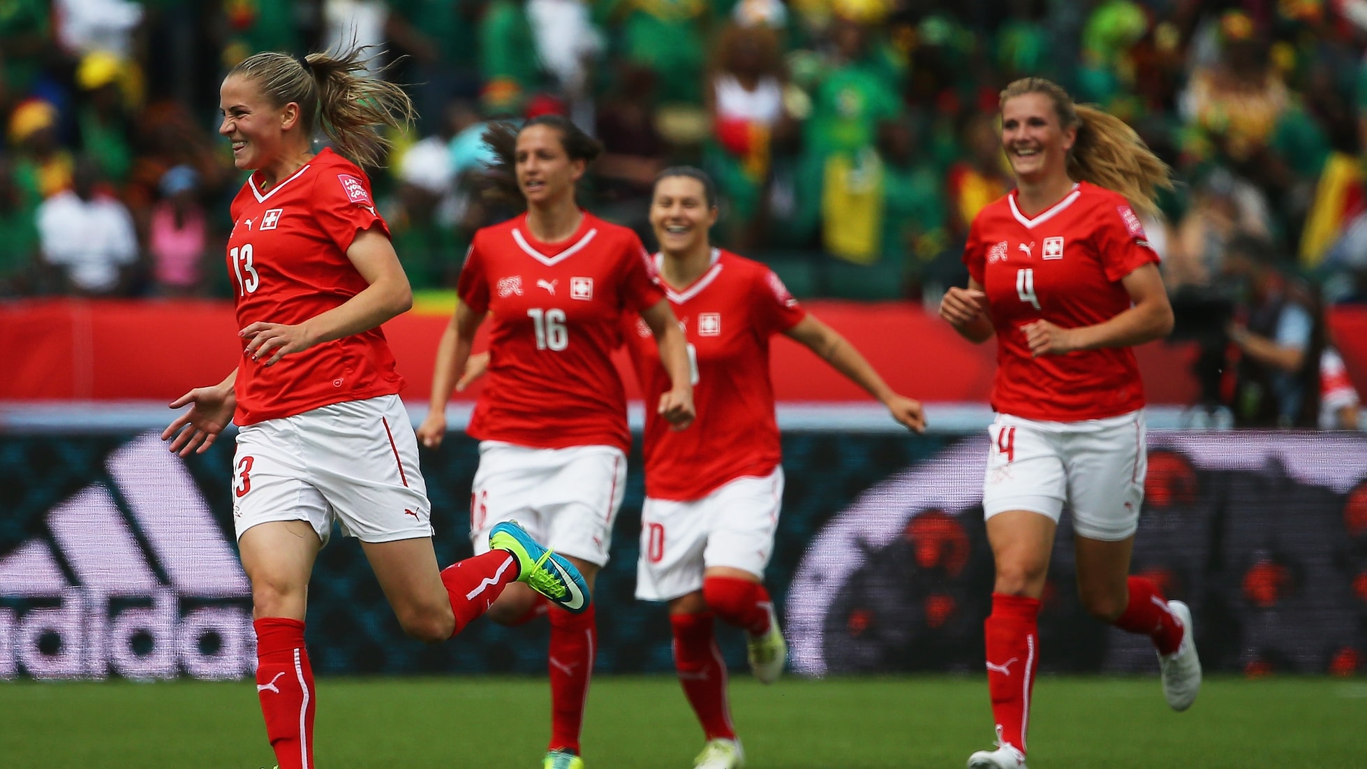 Le but de Ana Maria Crnogorcevic 23' | Suisse - Cameroun | Coupe du Monde Féminine de la FIFA, Canada 2015™