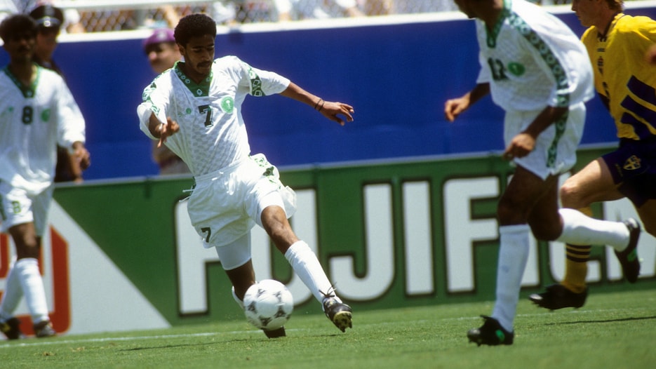 Le but de Fahad Al-Ghesheyan 85' | Arabie Saoudite - Suède | Coupe du Monde de la FIFA, États-Unis 1994™