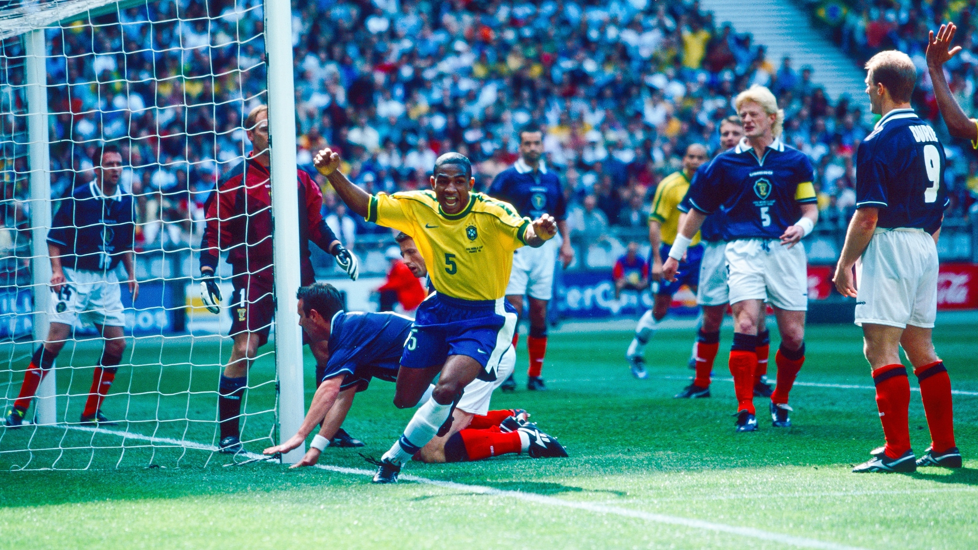 Das Tor von César Sampaio 5' | Brasilien - Schottland | FIFA Fussball-Weltmeisterschaft Frankreich 1998™