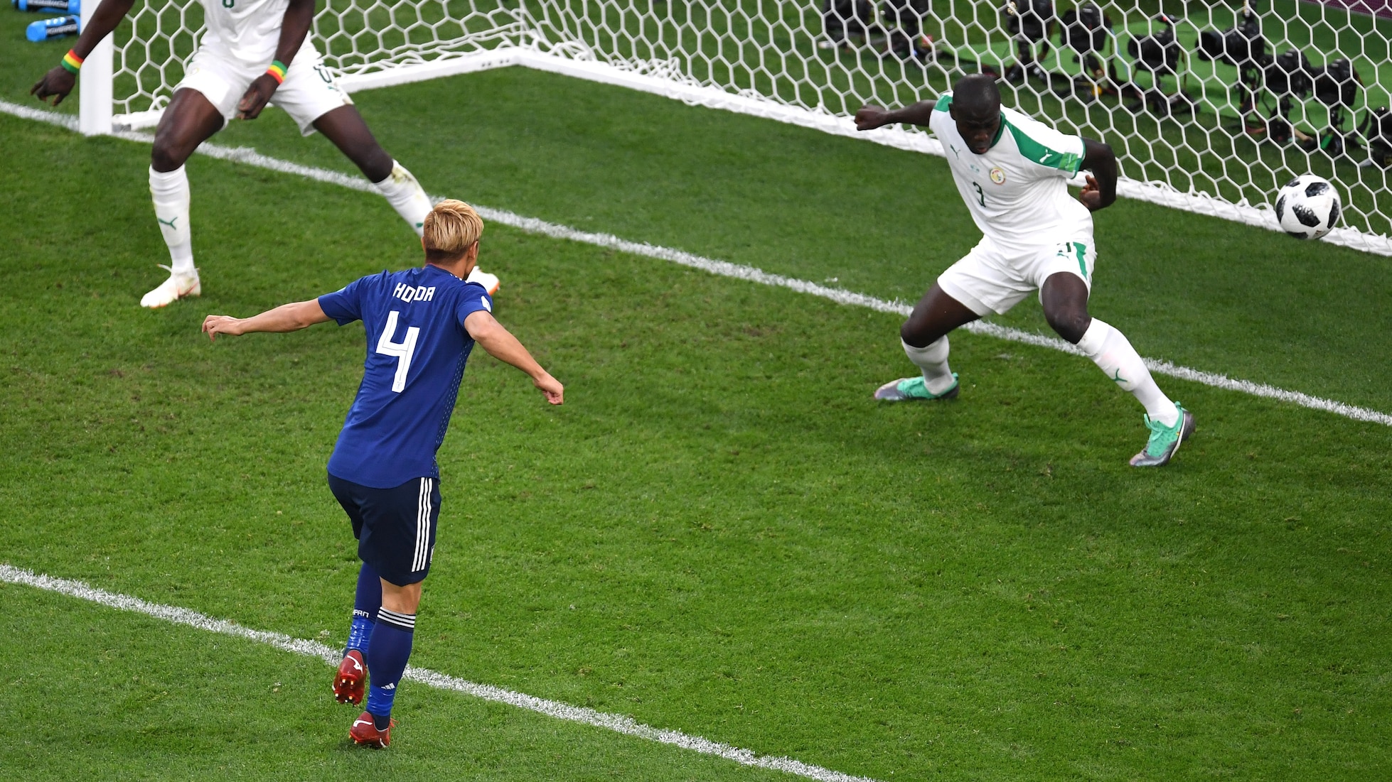 Das Tor von Keisuke Honda 78' | Japan - Senegal | FIFA Fussball-Weltmeisterschaft Russland 2018™