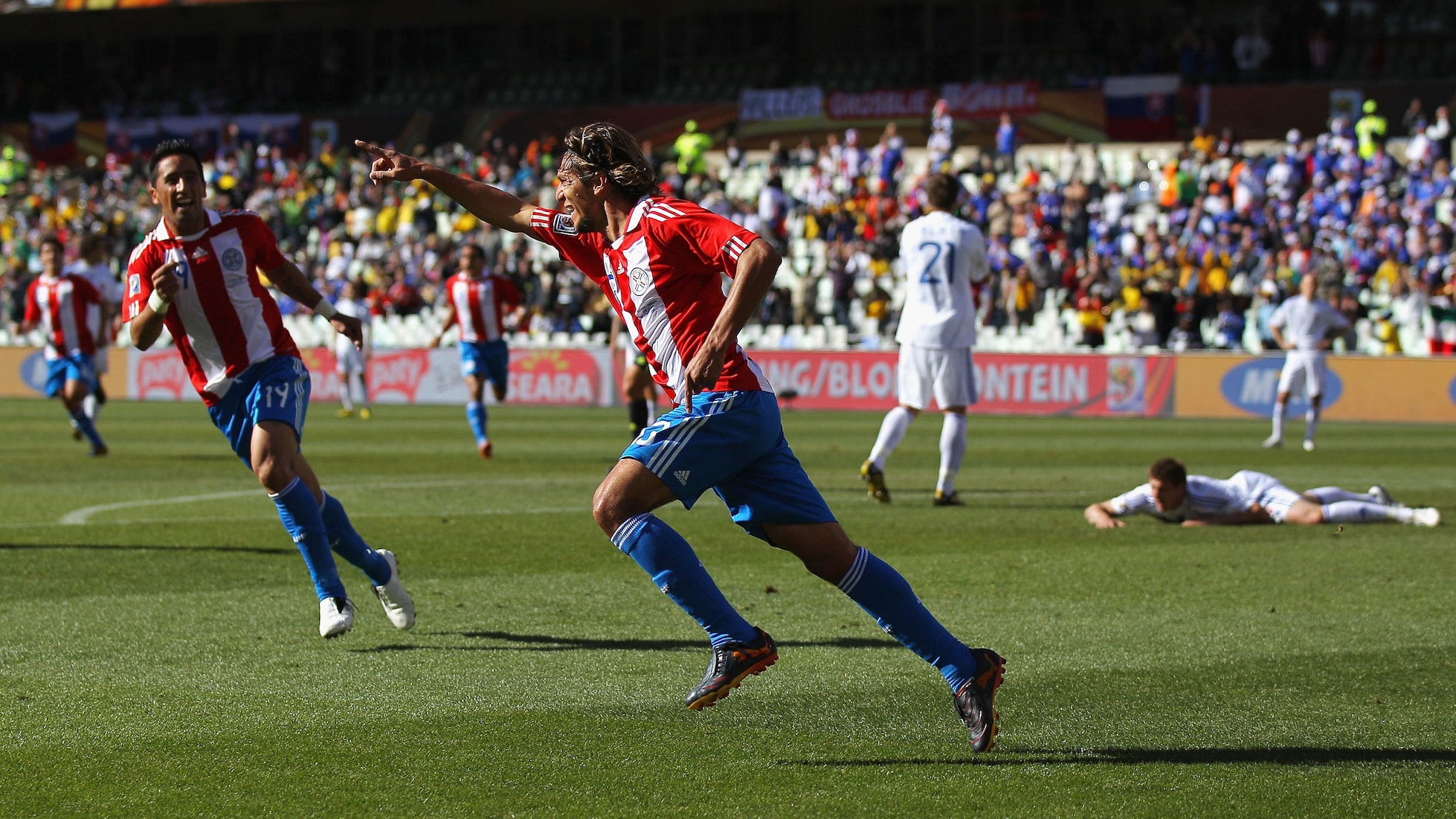 Le but de Enrique Vera 26' | Slovaquie - Paraguay | Coupe du Monde de la FIFA, Afrique du Sud 2010™