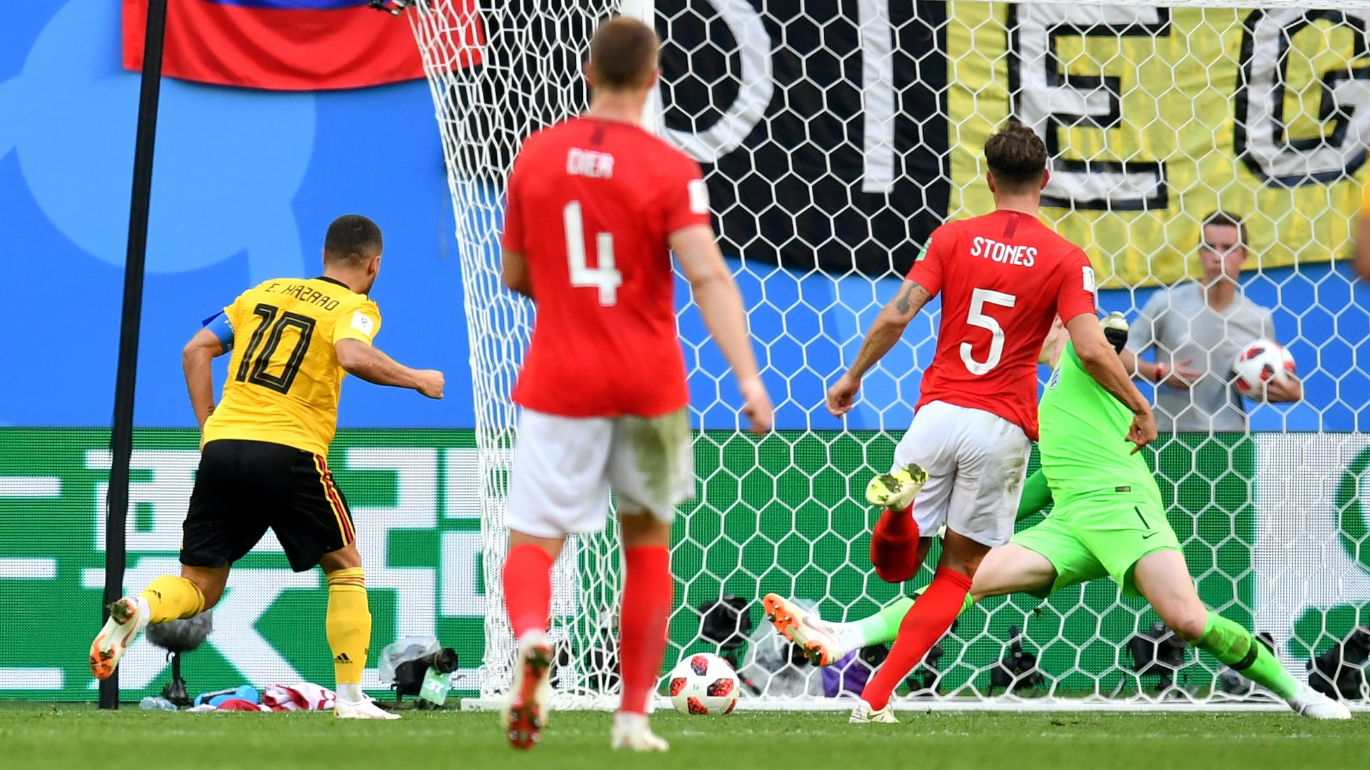 Das Tor von Eden Hazard 82' | Belgien - England | FIFA Fussball-Weltmeisterschaft Russland 2018™