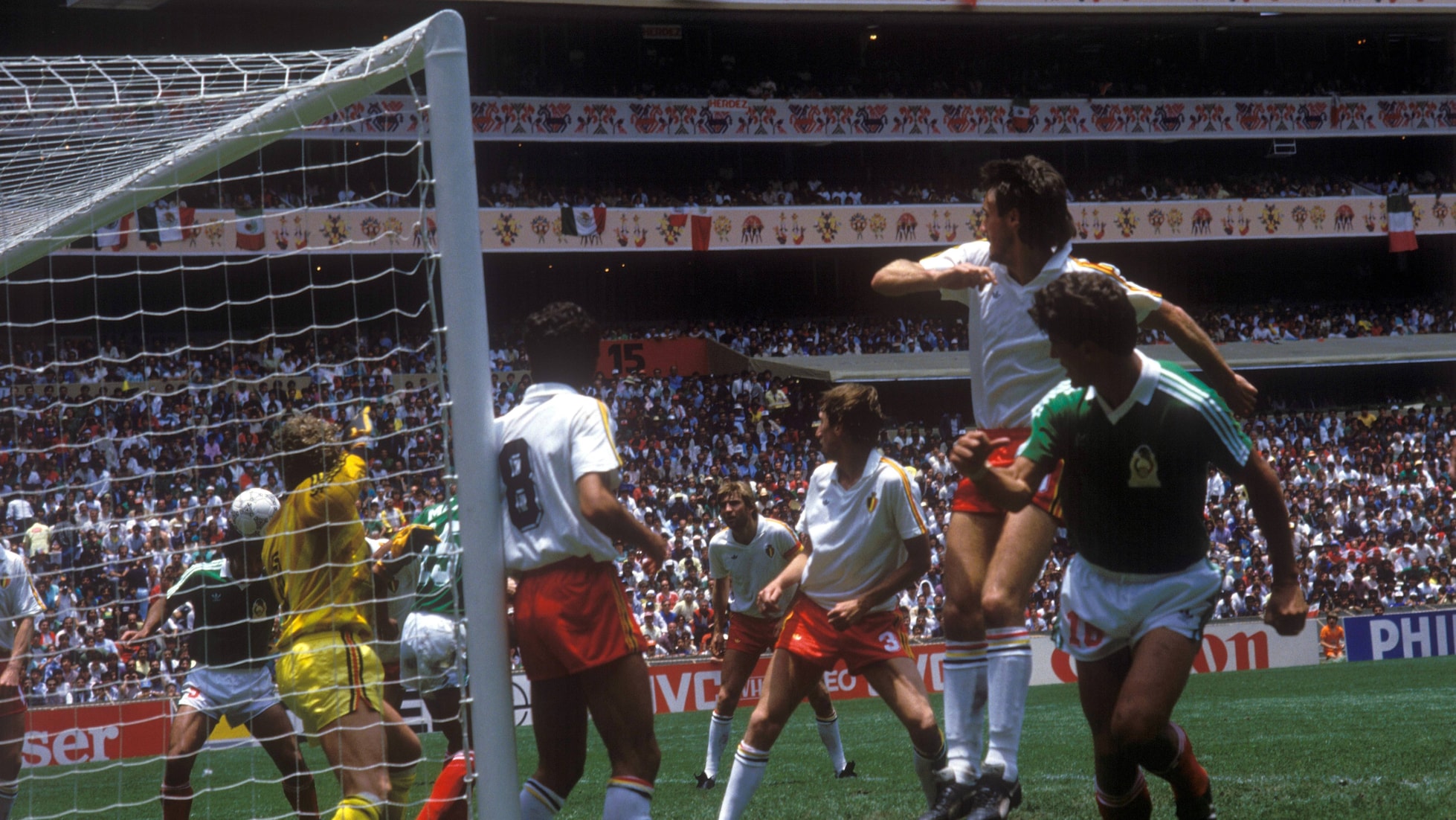 Gol de Erwin Vandenbergh 45' | Bélgica x México | Copa do Mundo da FIFA México 1986™