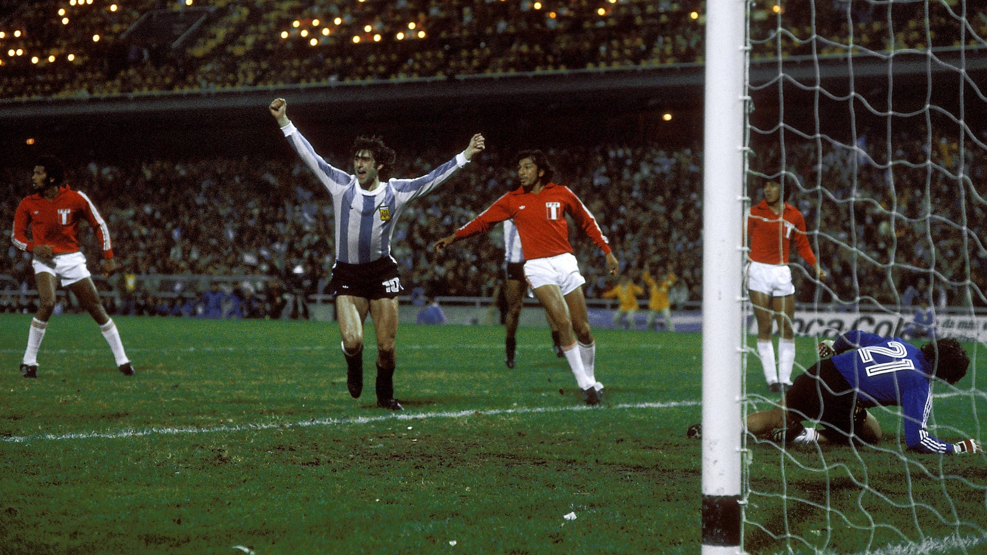 Das Tor von Mario Alberto Kempes 48' | Argentinien - Peru | FIFA Fussball-Weltmeisterschaft Argentinien 1978™