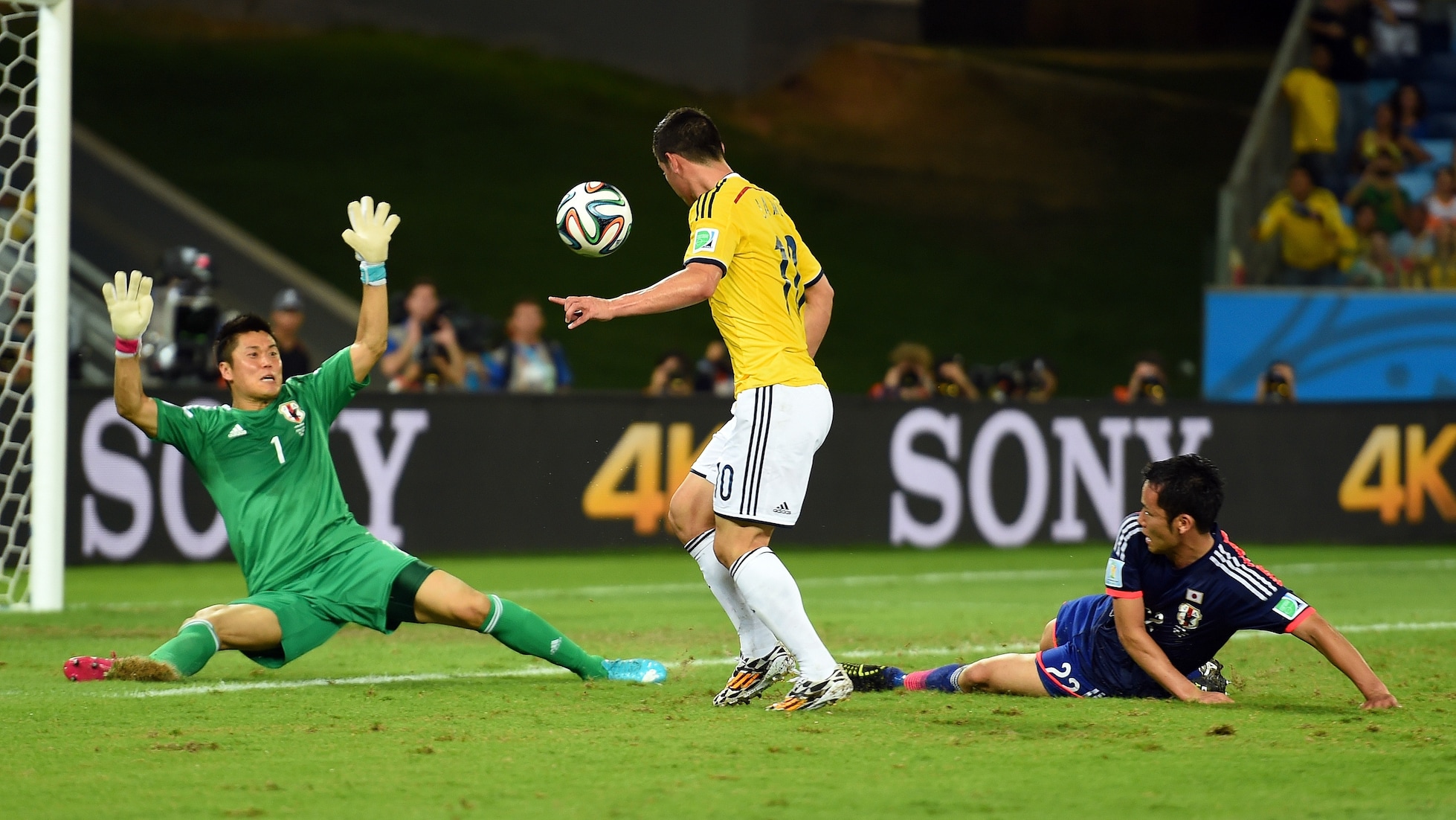 Das Tor von James Rodriguez 89' | Japan - Kolumbien | FIFA Fussball-Weltmeisterschaft Brasilien 2014™