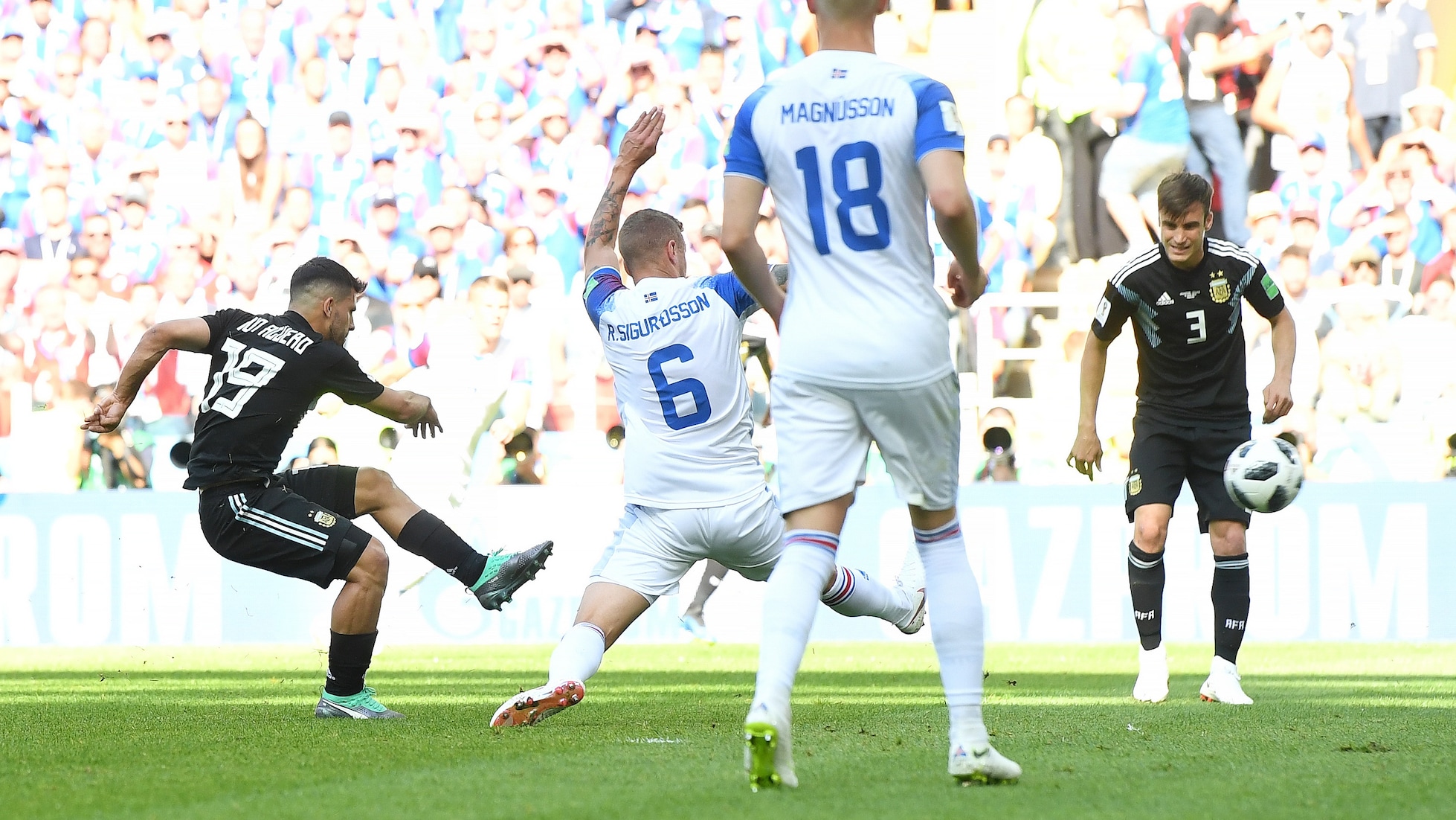 Le but de Sergio Aguero 19' | Argentine - Islande | Coupe du Monde de la FIFA, Russie 2018™