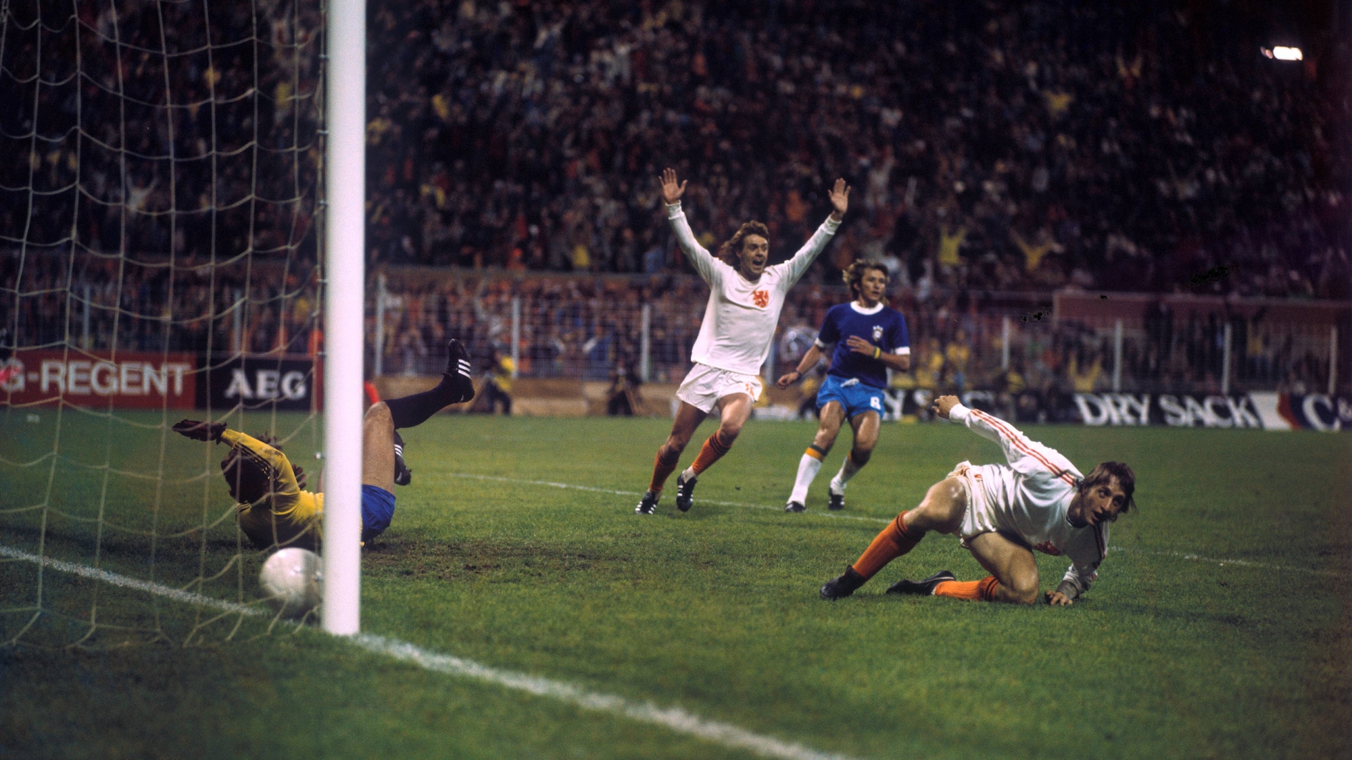 Gol de Johan Cruyff 65' | Países Bajos vs Brasil | Copa Mundial de la FIFA Alemania 1974™