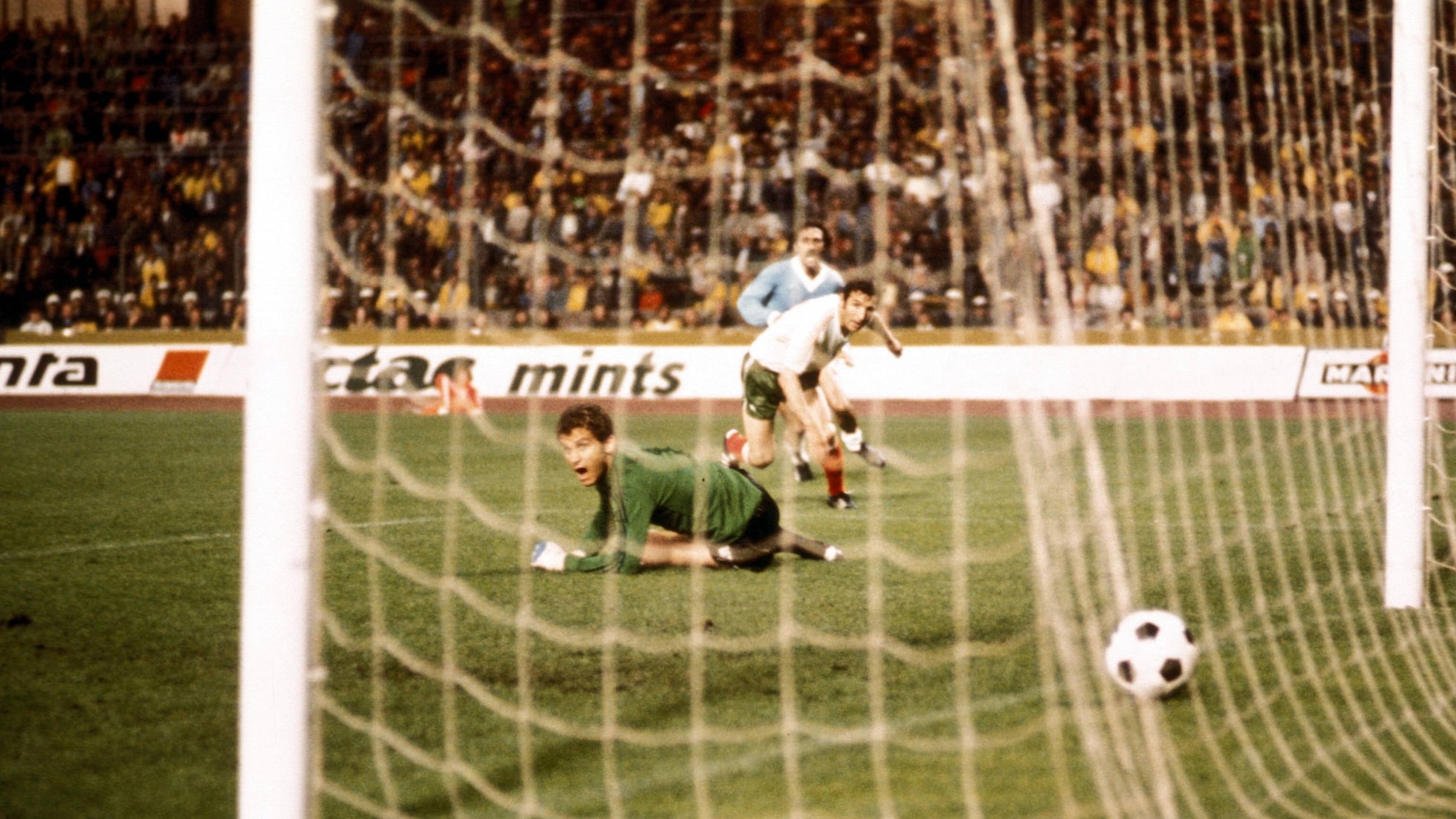 Ricardo Pavoni Goal 87' | Bulgaria vs Uruguay | 1974 FIFA World Cup Germany™