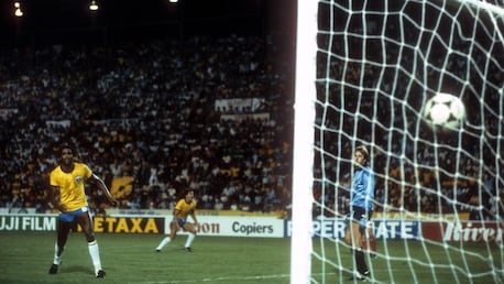 Gol de Oscar 49' | Brasil x Escócia | Copa do Mundo FIFA Espanha 1982™